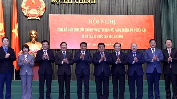 Bộ Tài chính giảm 3.600 đầu mối sau hợp nhất