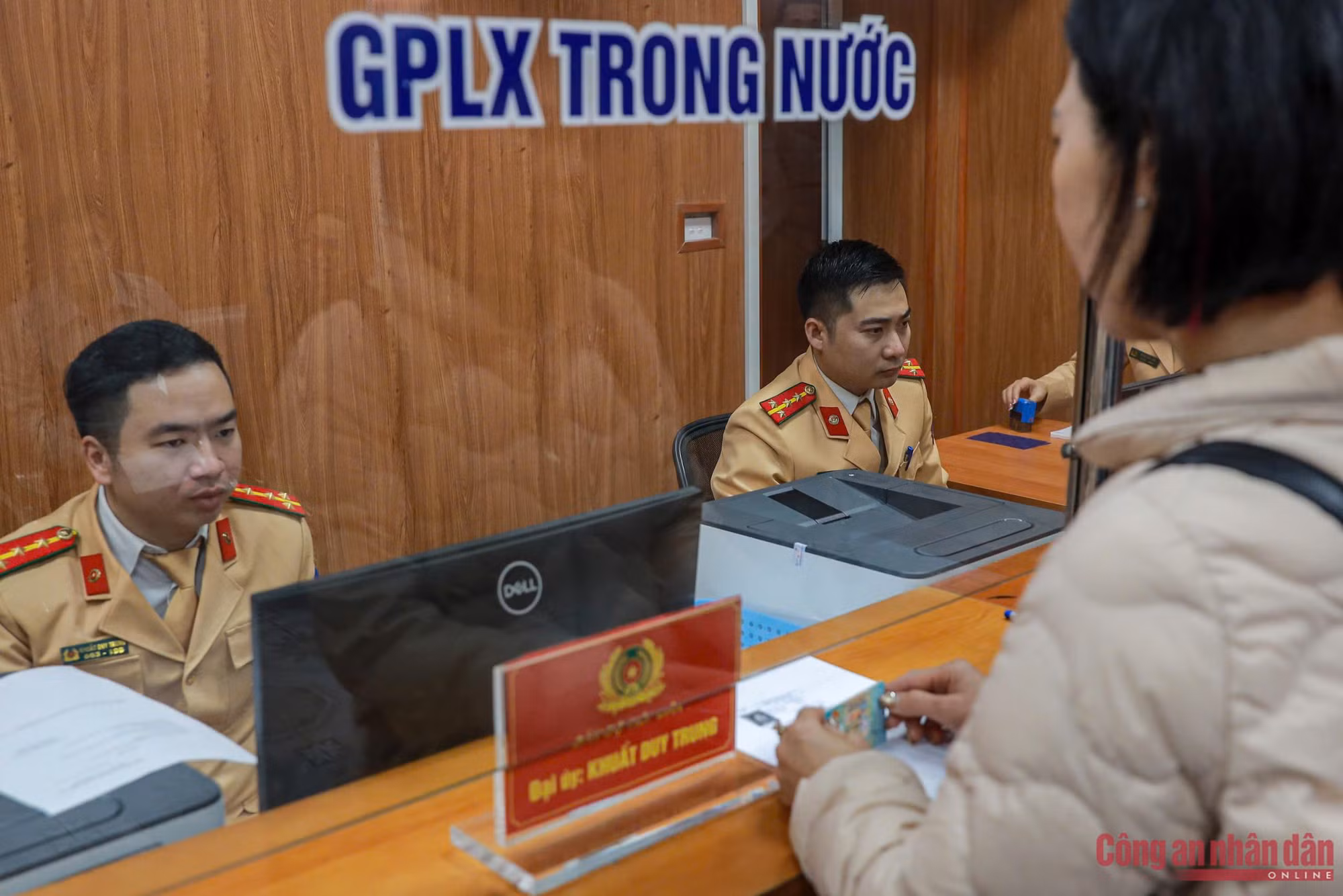 Hình ảnh ngày đầu CSGT Thủ đô thực hiện nhiệm vụ mới -5