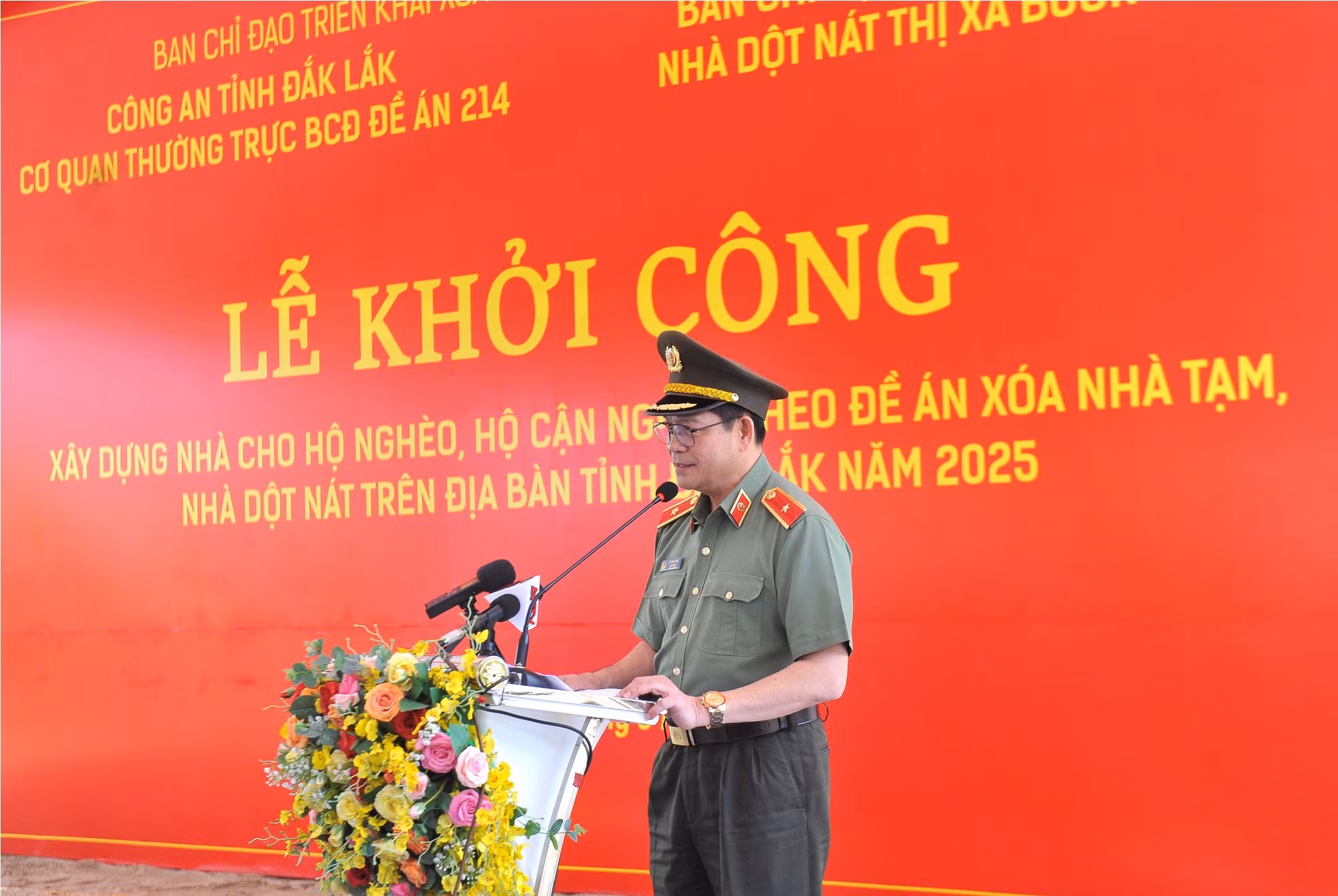 Công an Đắk Lắk khởi công xây dựng 4.285 căn nhà cho hộ nghèo -0