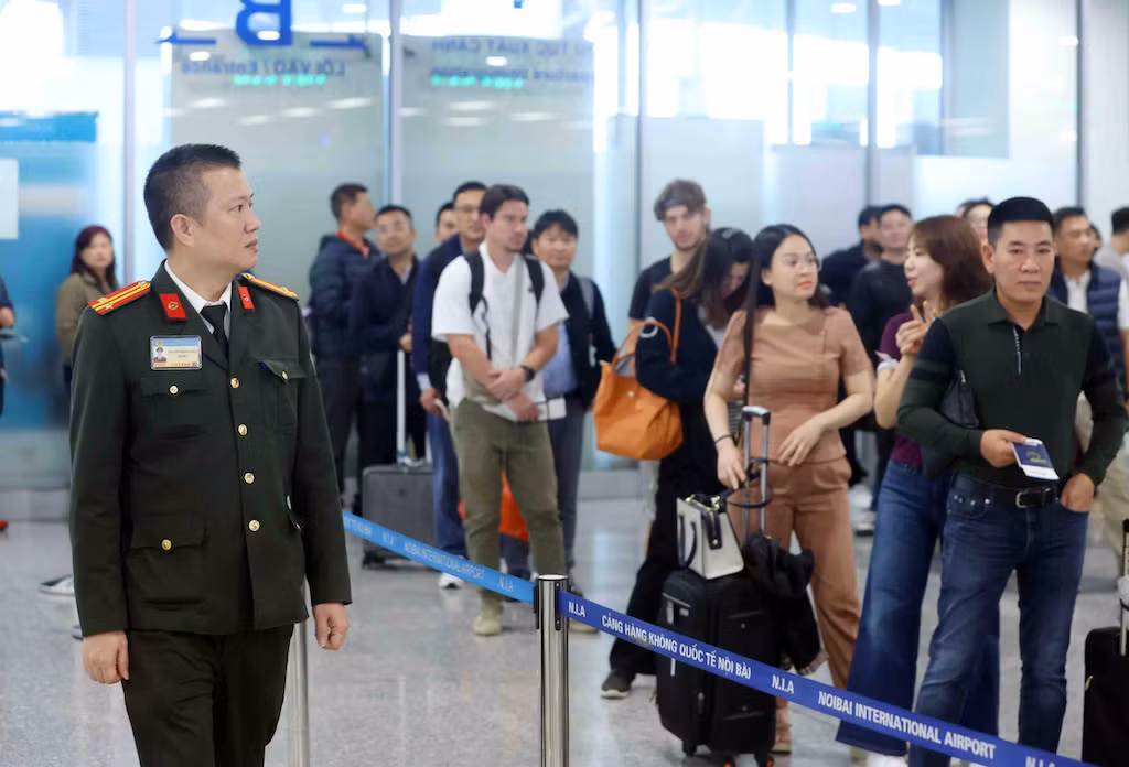 An ninh hàng không chặt chẽ trong quy trình nhưng thông thoáng, tạo thuận lợi tối đa cho người dân -3