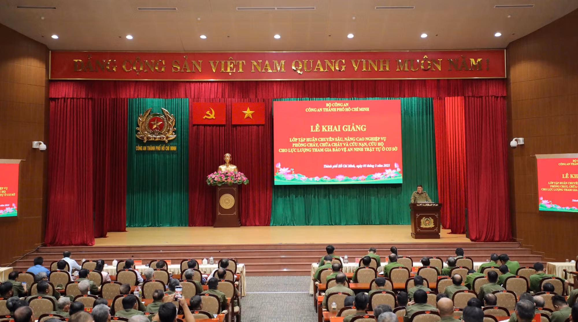 Huấn luyện chuyên sâu nghiệp vụ PCCC và CNCH cho lực lượng tham gia bảo vệ ANTT ở cơ sở -0