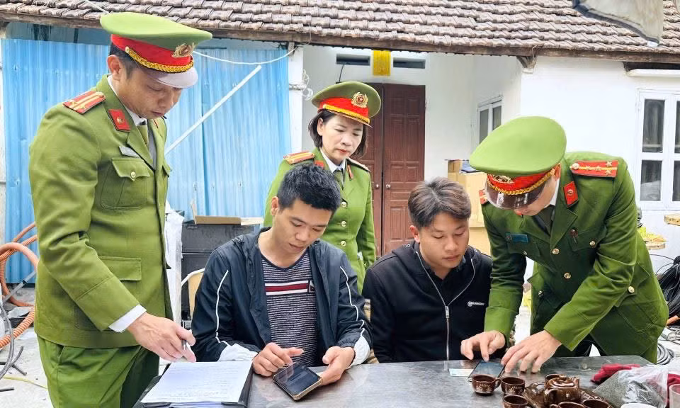 Bài 4: Không để ngắt quãng công việc, nâng cao chất lượng phục vụ người dân -0