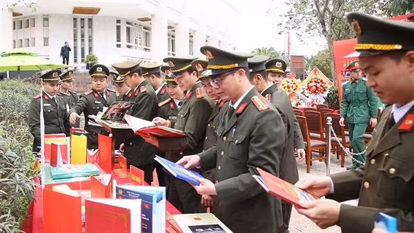 Trung đoàn 375 - Nửa thế kỷ trung hiếu bên Người