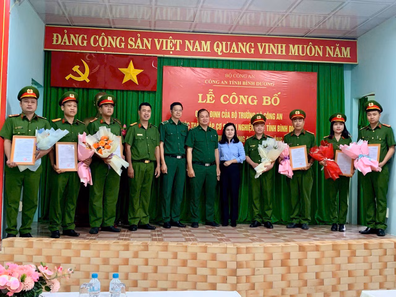 Trao quyết định thành lập Cơ sở cai nghiện ma túy số 2 tỉnh Bình Dương -0
