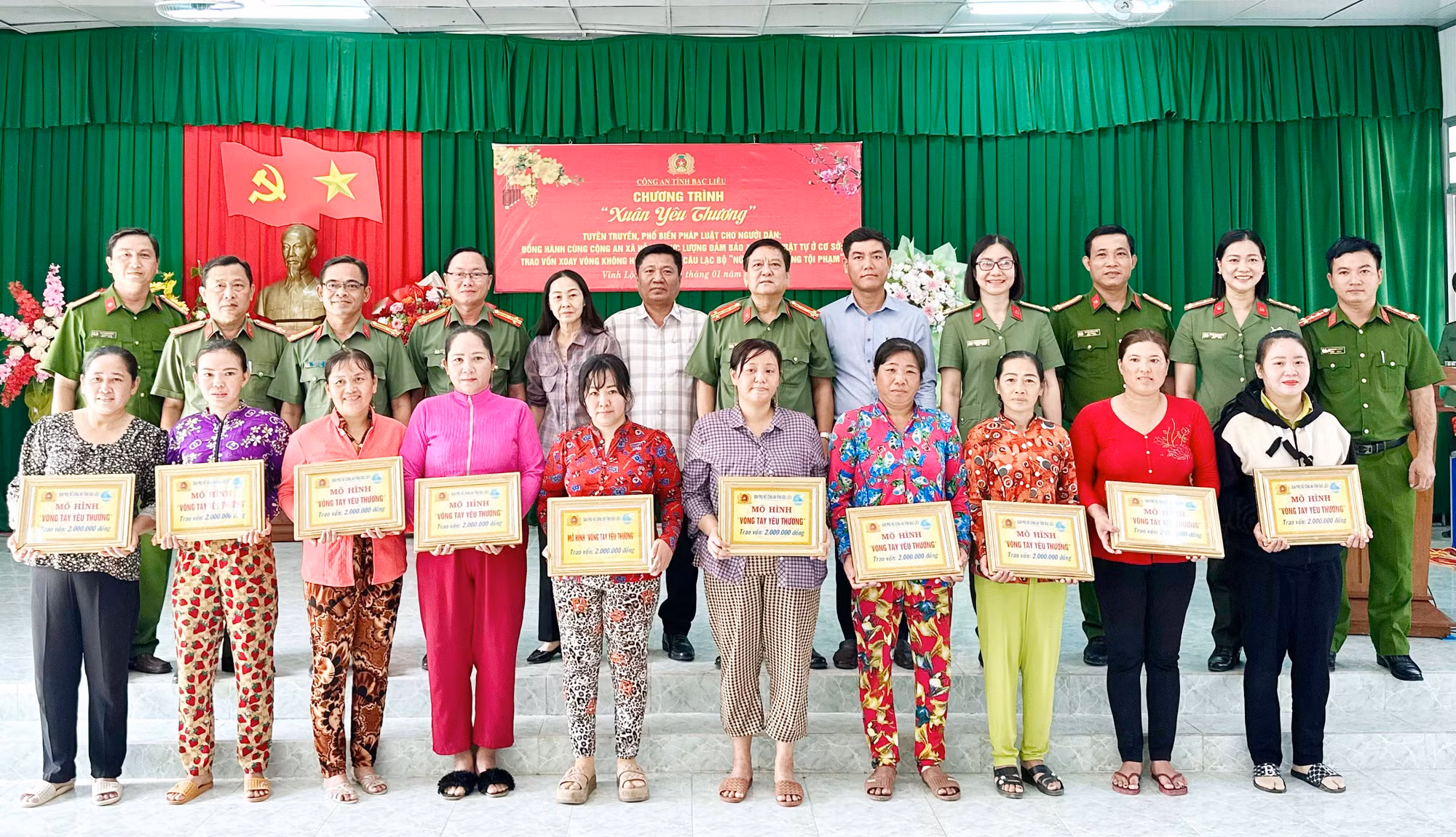Phụ nữ Công an Bạc Liêu chung tay vì cuộc sống cộng đồng -0