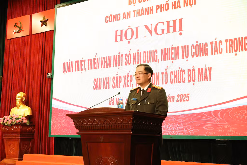 Chủ động nắm tình hình, giải quyết kịp thời các vấn để an ninh, trật tự ngay từ cơ sở. -1