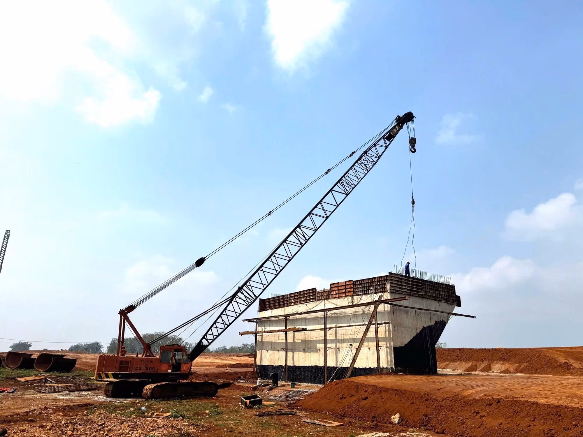 Liên tục chậm tiến độ, một nhà thầu cao tốc Khánh Hoà - Buôn Ma Thuột bị đề nghị cắt chuyển khối lượng -0