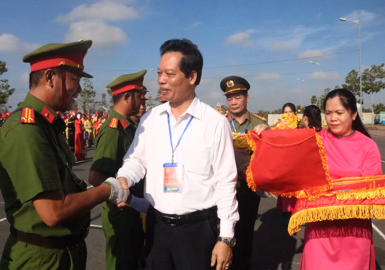 Sôi nổi hội thi thể thao nghiệp vụ chữa cháy và cứu nạn, cứu hộ tại khu vực miền Tây -0