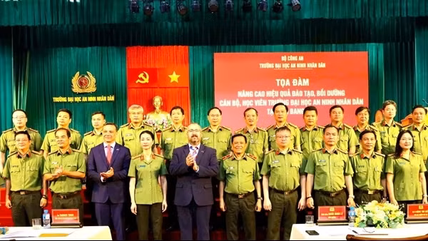 Nâng cao hiệu quả đào tạo, bồi dưỡng giảng viên, học viên Đại học ANND tại Liên bang Nga