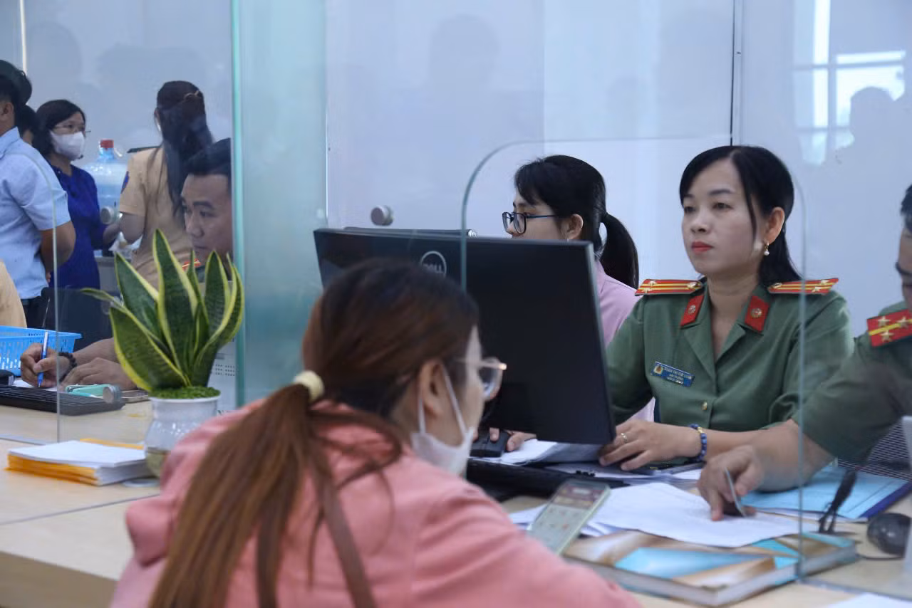 Thuận lợi trong việc cấp đổi giấy phép lái xe và phiếu lý lịch tư pháp ở Bình Dương -0