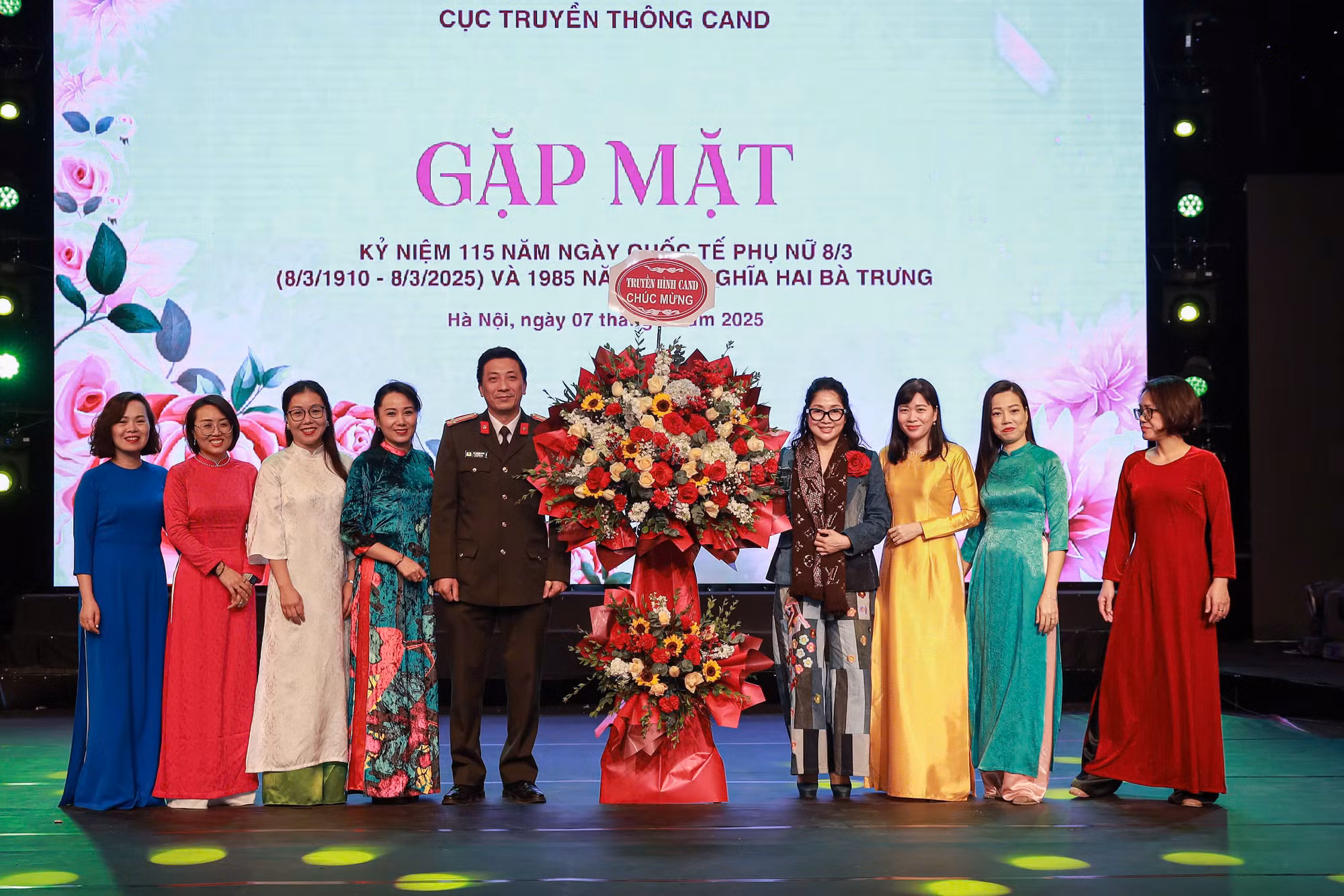 Cục Truyền thông CAND gặp mặt kỷ niệm Ngày Quốc tế Phụ nữ 8/3 -0