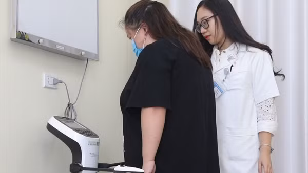Cô gái trẻ bất tỉnh, tổn thương não sau khi uống thuốc giảm cân mua trên TikTok