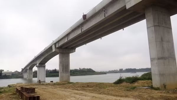 Tháo gỡ vướng mắc các công trình giao thông trọng điểm tại Quảng Nam