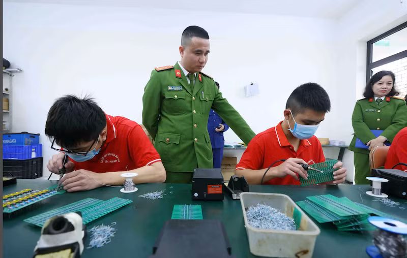 Ngày đầu tiên của các cơ sở cai nghiện được chuyển giao lực lượng Công an quản lý -3