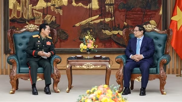 Thủ tướng Phạm Minh Chính tiếp Tổng Tham mưu trưởng Quân đội nhân dân Lào