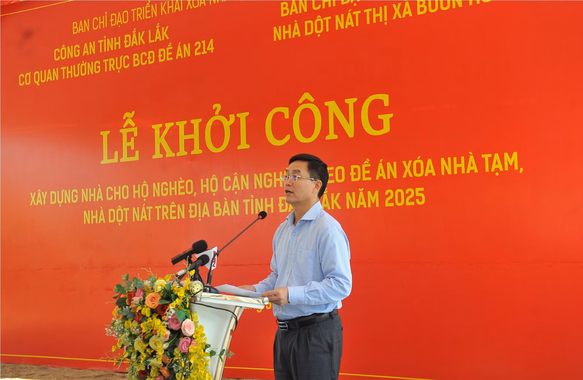 Công an Đắk Lắk khởi công xây dựng 4.285 căn nhà cho hộ nghèo -0