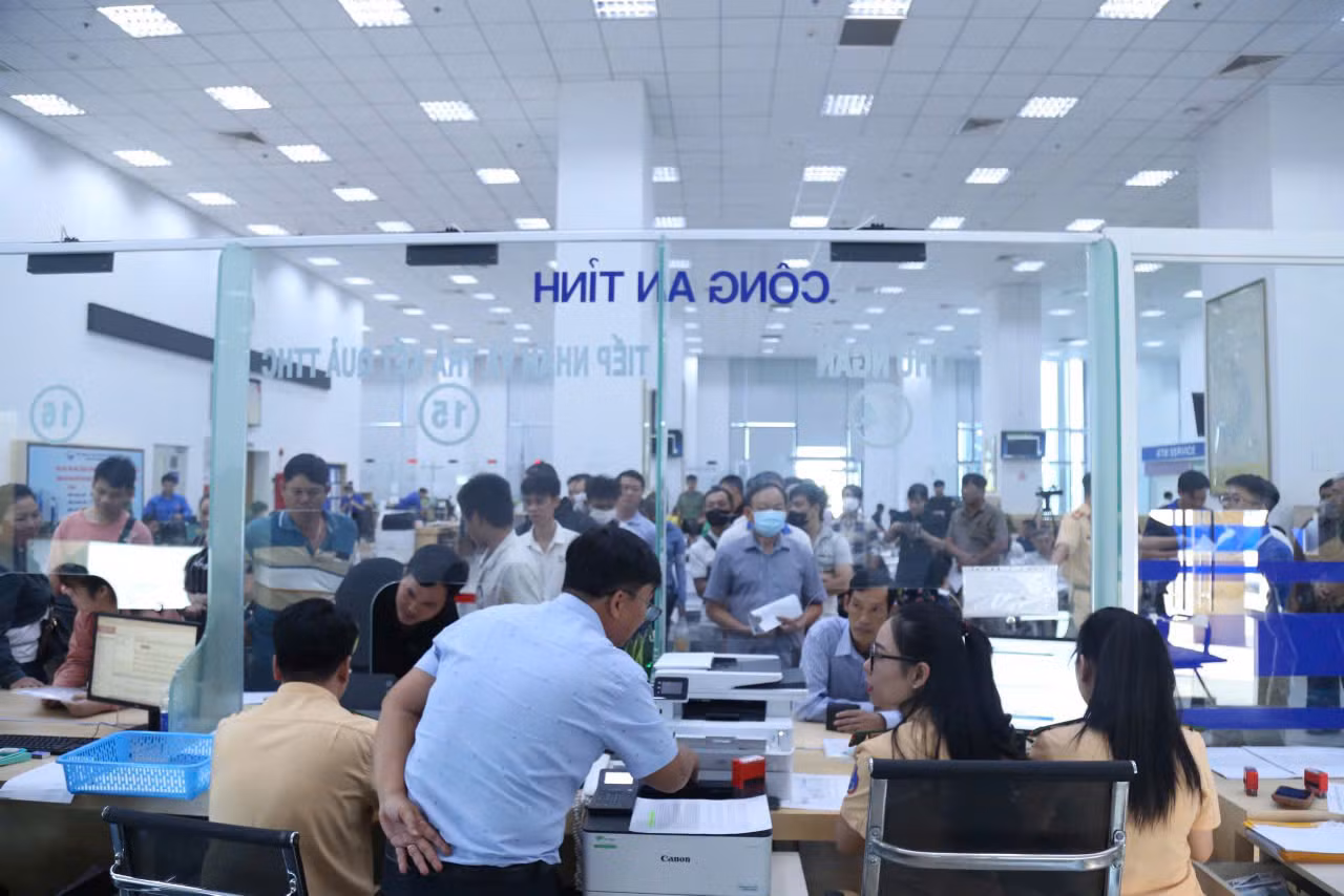 Thuận lợi trong việc cấp đổi giấy phép lái xe và phiếu lý lịch tư pháp ở Bình Dương -0