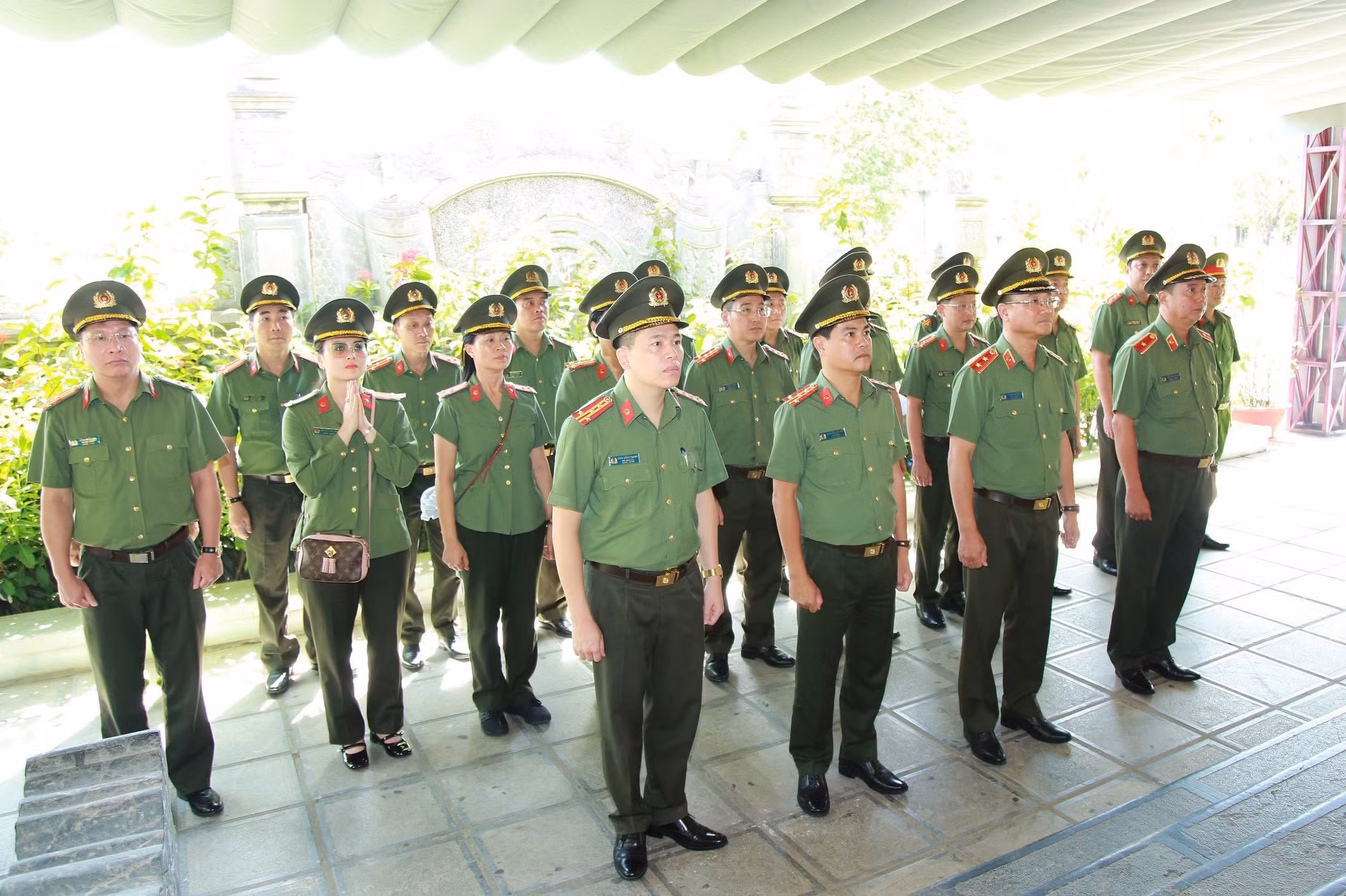 Cục An ninh chính trị nội bộ dâng hoa, dâng hương tri ân Anh hùng liệt sĩ tại các di tích lịch sử tại&nbsp;Nghệ An -0