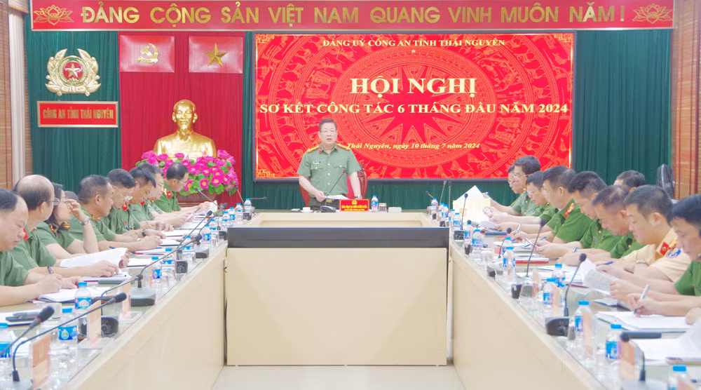Công an các đơn vị, địa phương tổ chức hội nghị sơ kết công tác 6 tháng đầu năm 2024 -0