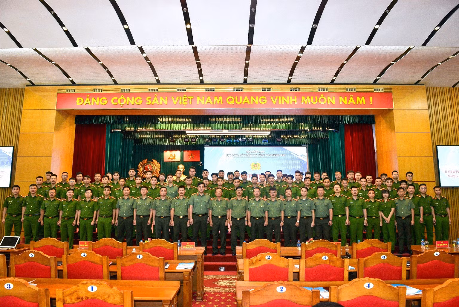 Khai mạc lớp tập huấn nghiệp vụ công tác thanh niên trong CAND -0