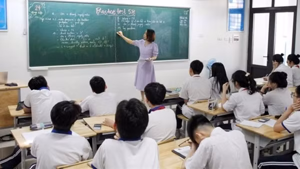 Vỡ òa cảm xúc ngày công bố kết quả Cuộc thi thiết kế bài giảng điện tử Tiếng Anh