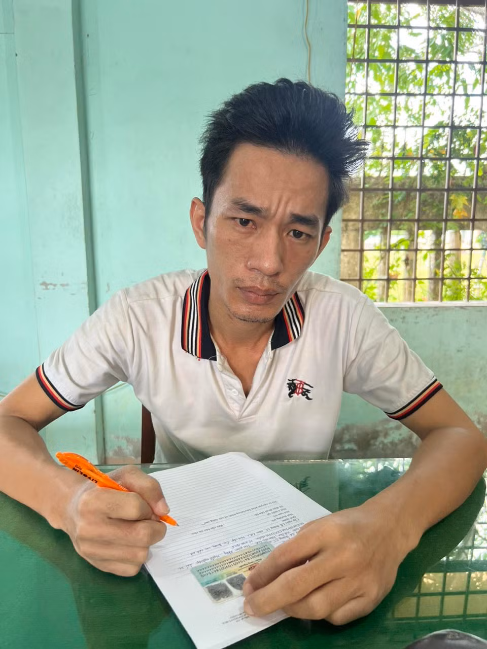 Thiếu tiền ăn chơi, con trai nói bị “bắt cóc” báo cho cha phải đưa 100 triệu đồng để “trả nợ” -0