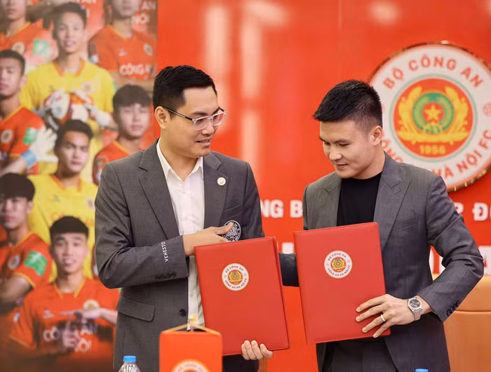 Vì sao Quang Hải lựa chọn ở lại chơi bóng trong nước? -0