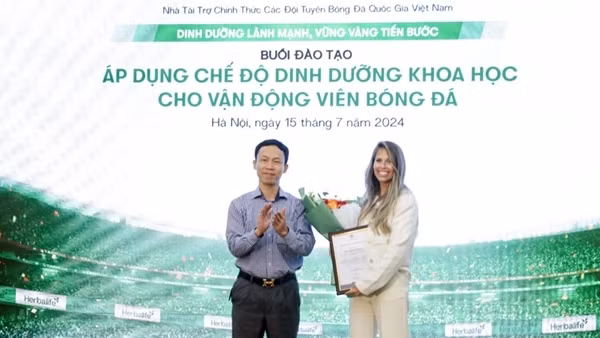 Herbalife và VFF tổ chức đào tạo về dinh dưỡng khoa học cho các CLB