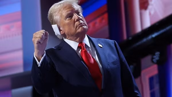 Ông Trump "máu lửa" trong bài phát biểu trước đảng Cộng hòa