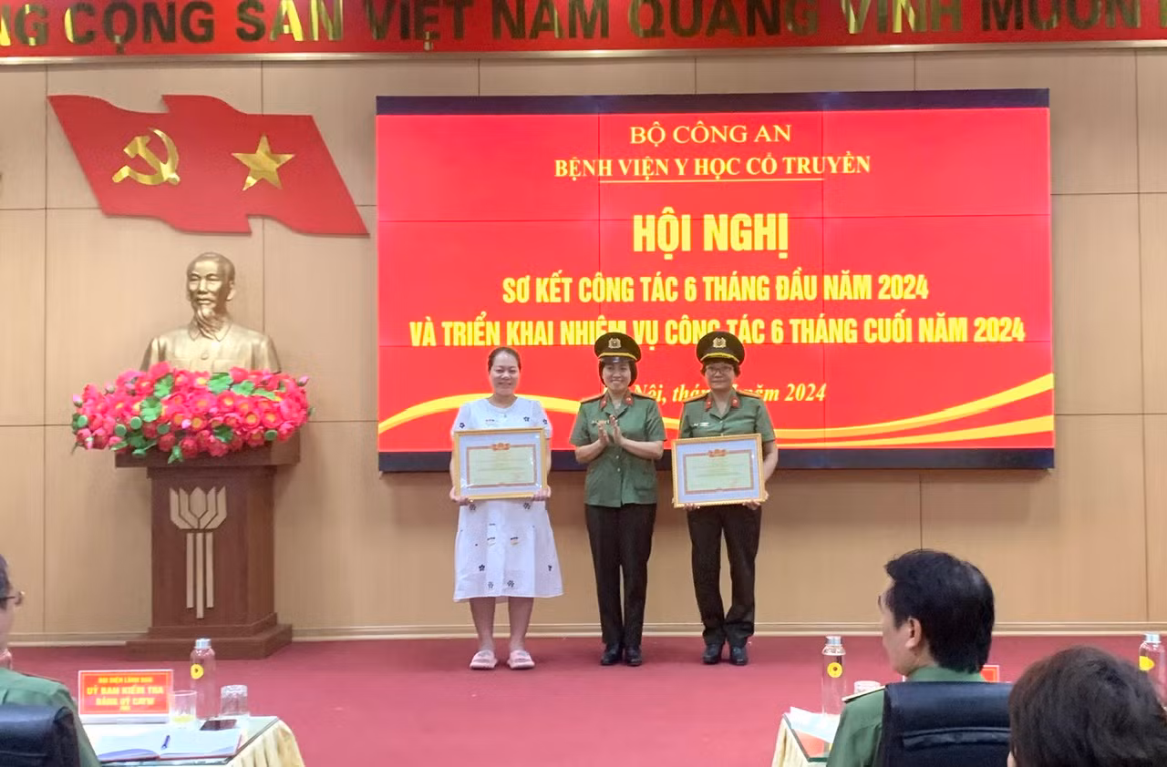 Sơ kết 6 tháng đầu năm Bệnh viện Y học cổ truyền Bộ Công an -0