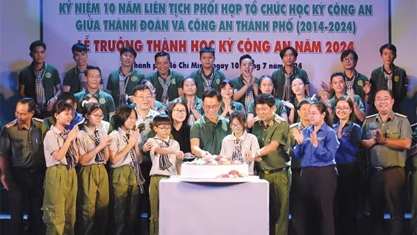 Vun đắp ước mơ trở thành chiến sĩ CAND cho thiếu nhi