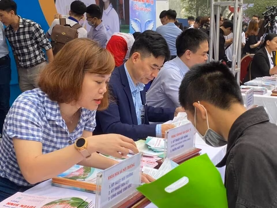Liệu AI có tranh mất việc làm của tôi và bạn? -0