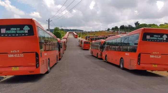 Dự án chưa bàn giao đã bị Phương Trang biến thành nơi đậu xe -0