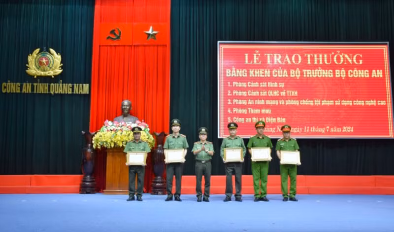 Công an các địa phương sơ kết công tác 6 tháng -0