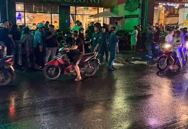 Mâu thuẫn, đâm người phụ nữ rồi tự sát trong quán trà -0