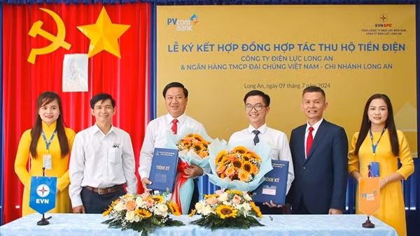 PVcomBank và Công ty Điện lực Long An ký kết hợp đồng thu hộ tiền điện