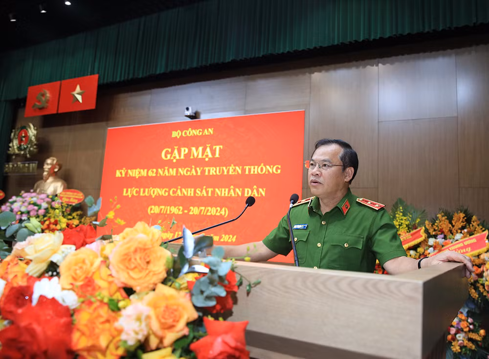Bộ Công an gặp mặt kỷ niệm 62 năm Ngày truyền thống lực lượng CSND -0