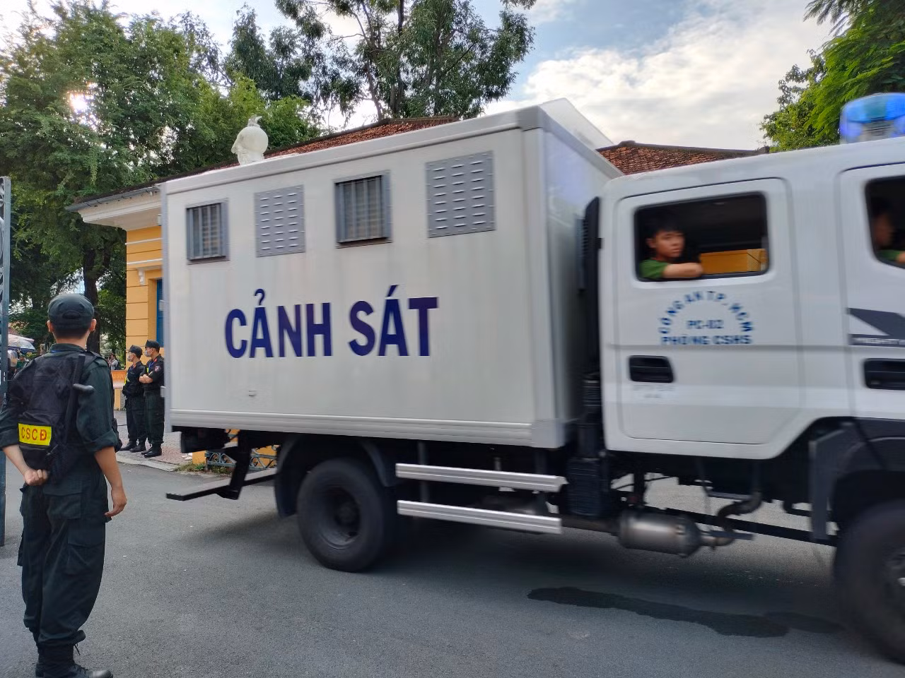 Những hình ảnh đầu tiên tại phiên tòa xét xử vụ án tại Cục Đăng kiểm Việt Nam và các địa phương -4