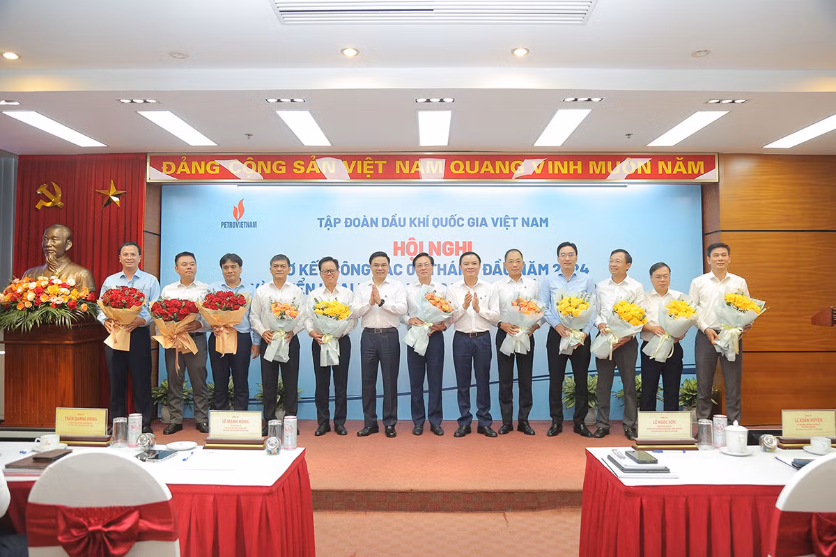 Petrovietnam hoàn thành vượt mức kế hoạch sản xuất kinh doanh 6 tháng đầu năm -0