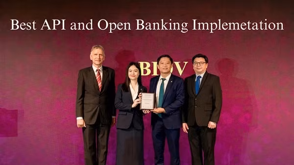 BIDV nhận 2 giải thưởng quốc tế uy tín dành cho sản phẩm dịch vụ doanh nghiệp