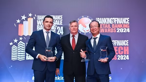 Các tổ chức quốc tế đánh giá cao chiến lược bán lẻ cộng hưởng số hóa của HDBank