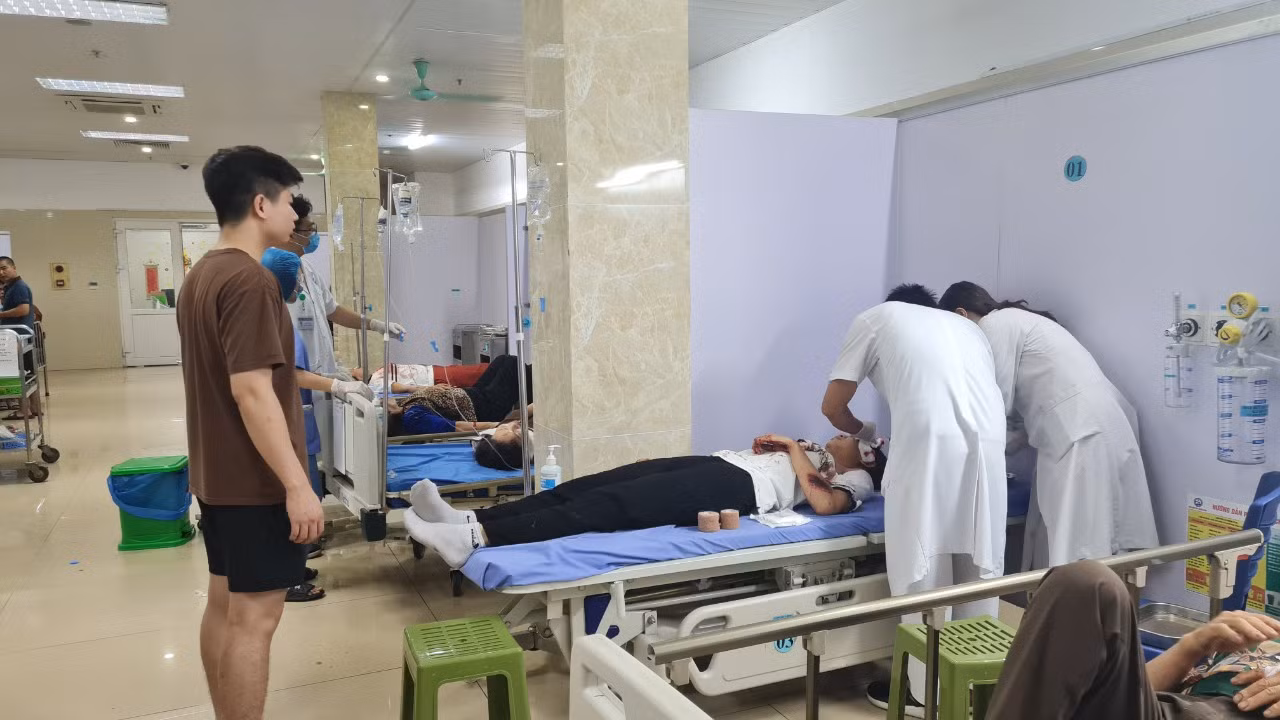 Điều tra làm rõ nguyên nhân vụ TNGT làm nhiều người bị thương -0