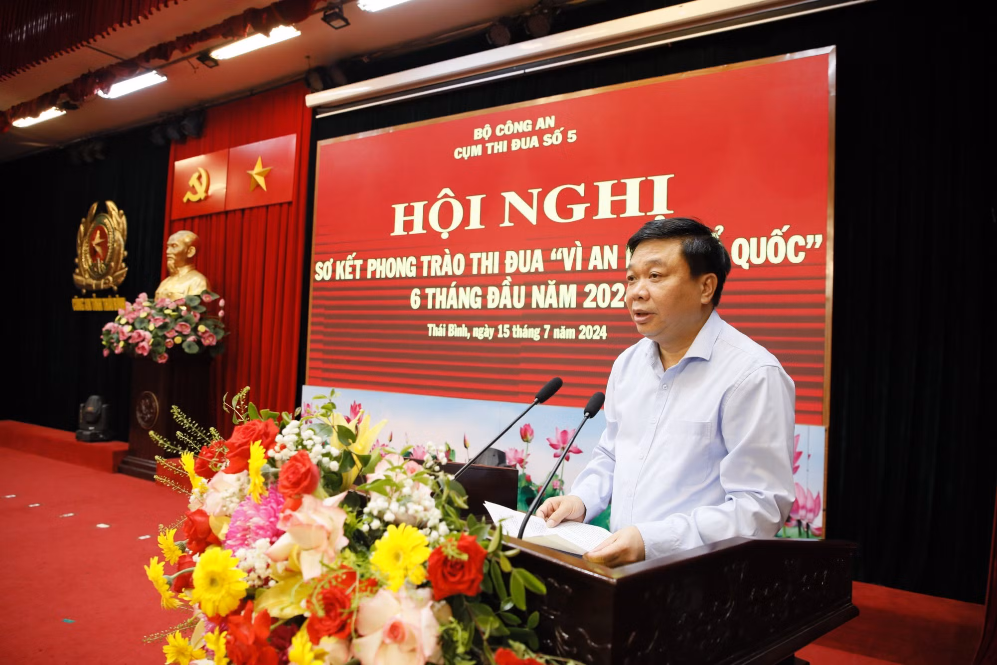 Hơn 2.500 tập thể, cá nhân Cụm thi đua số 5 được tuyên dương, khen thưởng -0