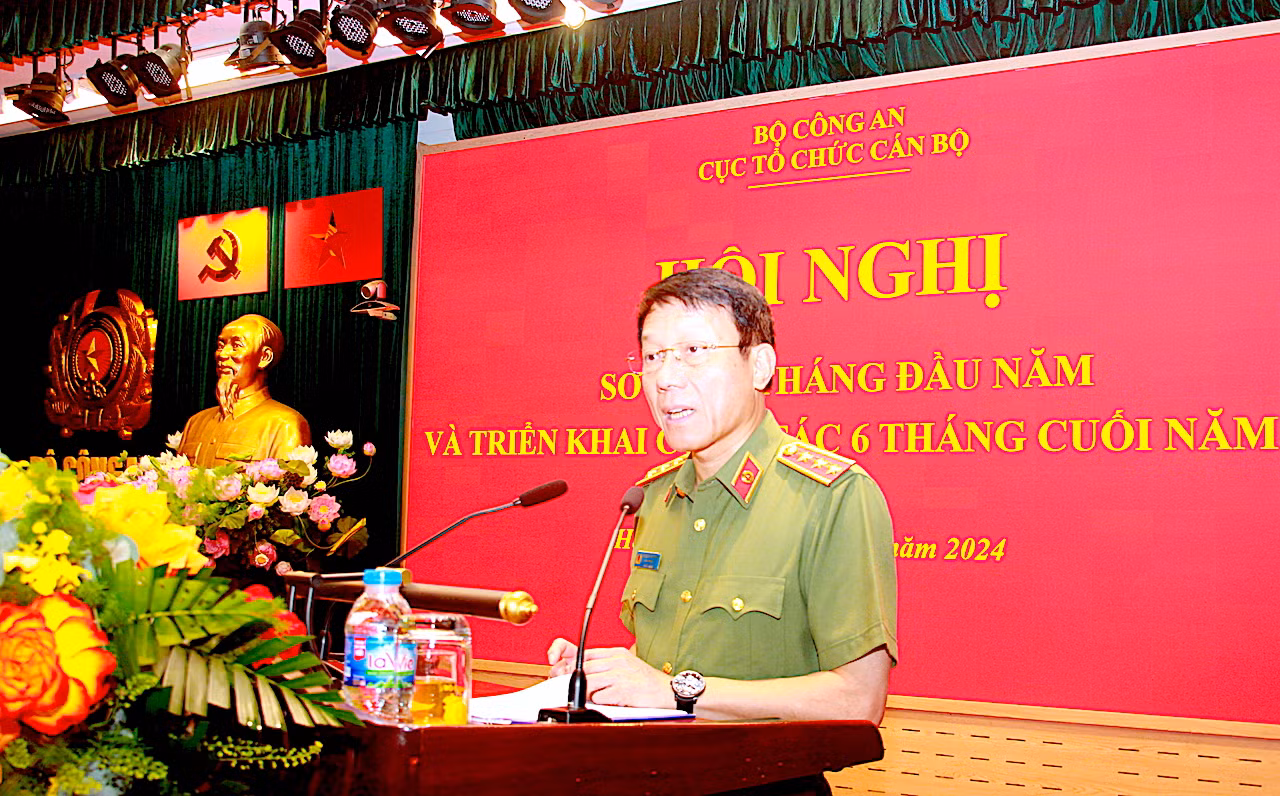 Triển khai toàn diện công tác tổ chức cán bộ với tinh thần 