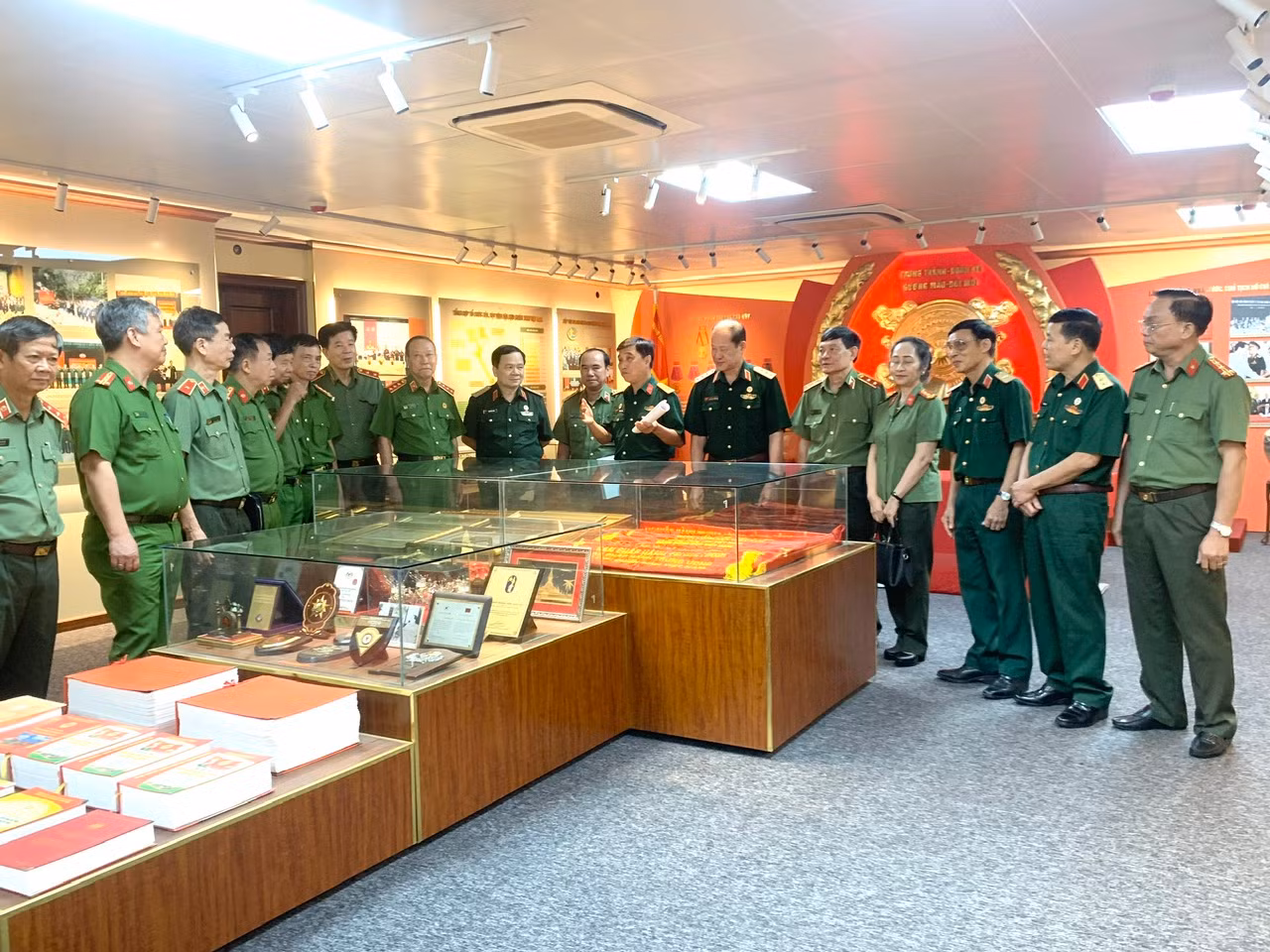 Trao đổi, học tập kinh nghiệm giữa Trung ương Hội Cựu CAND Việt Nam và Trung ương Hội Cựu chiến binh Việt Nam. -0