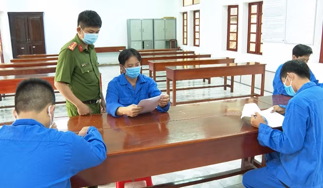 Trại Tạm giam Công an tỉnh Vĩnh Long có 76 người đang bị tạm giữ, tạm giam đủ điều kiện được tham gia bầu cử đại biểu Quốc hội khóa XV và đại biểu HĐND các cấp nhiệm kỳ 2021 - 2026.