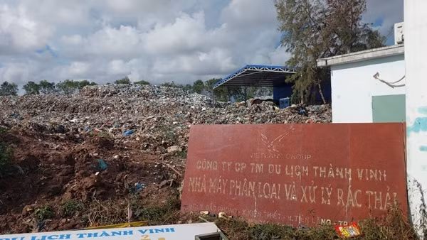 Bao giờ hết cảnh hàng nghìn tấn rác thải sinh hoạt bủa vây khu dân cư?