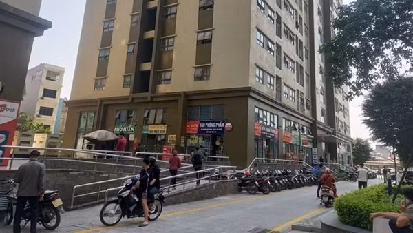 Lại vụ nam sinh rơi từ tầng cao chung cư ở Hà Đông