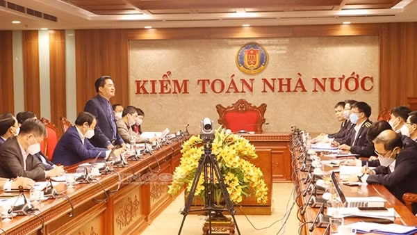 Nợ công bình quân đầu người có xu hướng tăng qua các năm ảnh 3