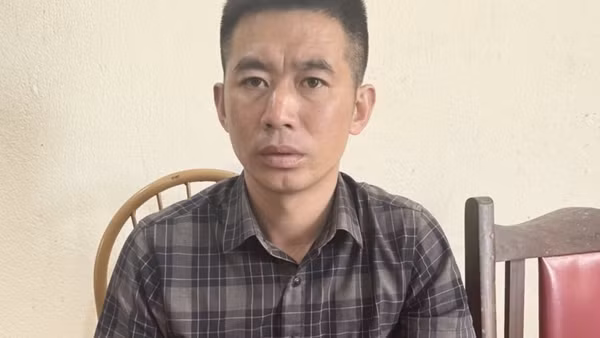 Tên trộm đi ô tô tải đột nhập cơ quan, công sở lúc nửa đêm